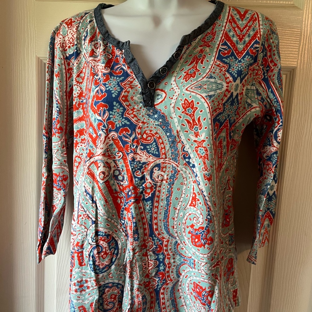 Women’s short sleeve top